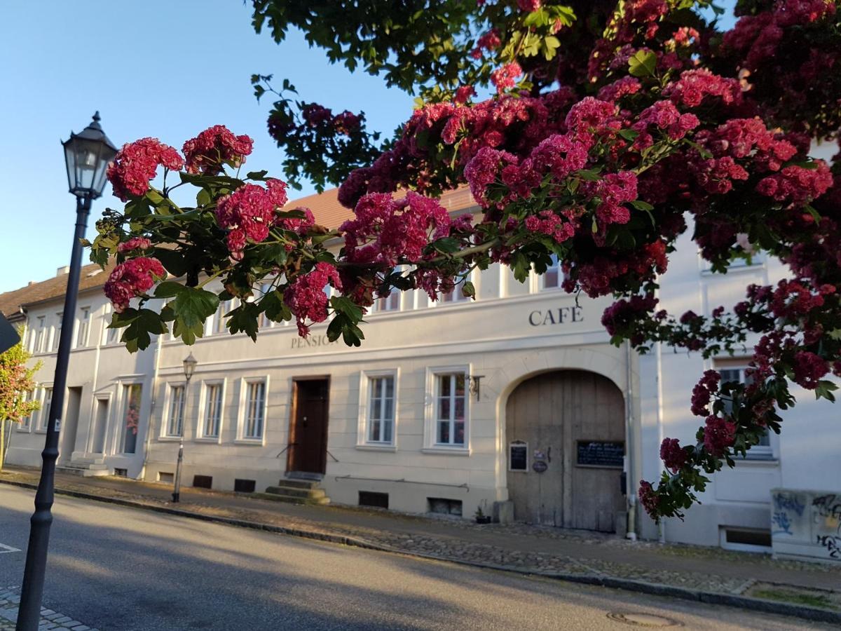 Bed and Breakfast Alte Lebkuchenfabrik Kremmen Exterior foto